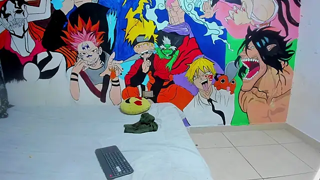 Snapshot of RoxyandAron2 chatting on 12.01.25 RoxyandAron2 online show from 12.01.25