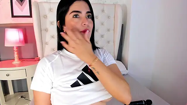 Sasha  sims   online show from 09.26.25