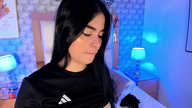 Sasha  sims   online show from 10.26.25