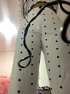 JuanitaMore01 online show from 10.31.25