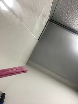 JuanitaMore01 online show from 12.20.25