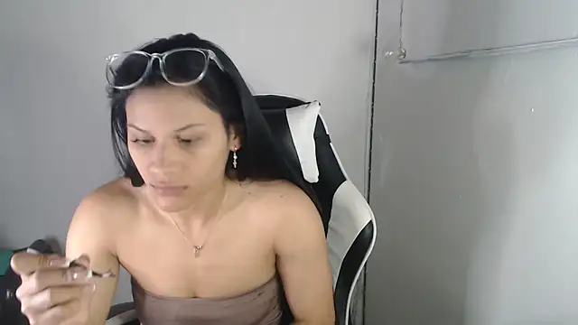 Snapshot of JessGarcia chatting on 11.16.25 JessGarcia online show from 11.16.25