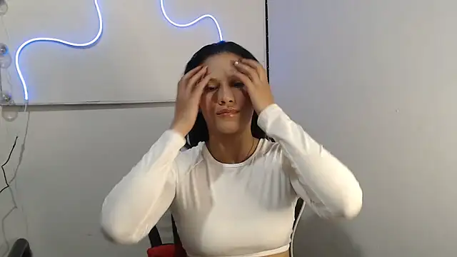 Snapshot of JessGarcia chatting on 11.24.25 JessGarcia online show from 11.24.25