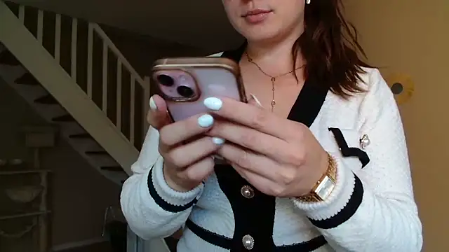 Snapshot of liloush__ chatting on 09.29.25 liloush   online show from 09.29.25