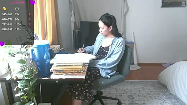 Snapshot of yuzhara chatting on 06.26.26 yuzhara online show from 06.26.26