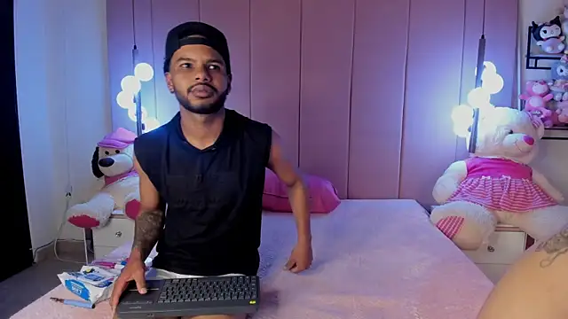 Liah Marthina online show from 11.27.25