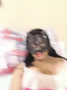 Snapshot of DuCreu chatting on 10.12.25 DuCreu online show from 10.12.25