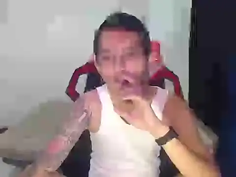 Snapshot of brianbigcock777 chatting on 04.15.26 brianbigcock777 online show from 04.15.26