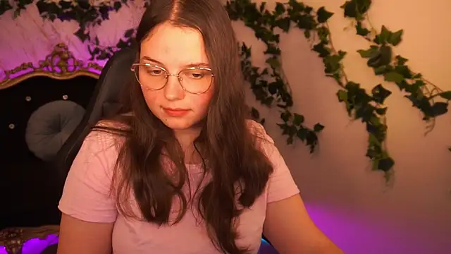 SophieDreamss online show from 10.22.25