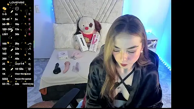 Mia Victoria22 online show from 05.28.26
