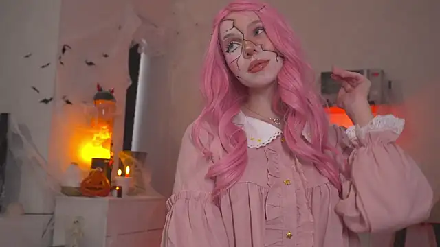 Snapshot of kategoodgirl chatting on 10.24.25 kategoodgirl online show from 10.24.25