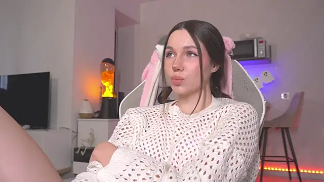 Snapshot of kategoodgirl chatting on 11.05.25 kategoodgirl online show from 11.05.25