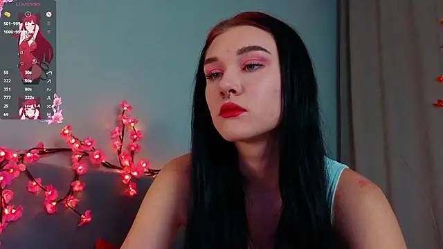 Snapshot of JenniferSullivan chatting on 10.25.25 JenniferSullivan online show from 10.25.25