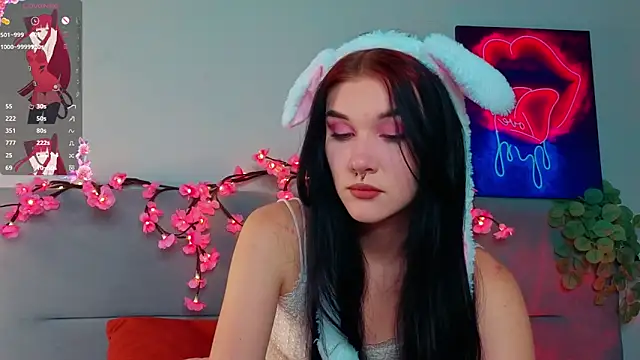 Snapshot of JenniferSullivan chatting on 10.26.25 JenniferSullivan online show from 10.26.25