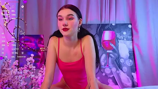 Snapshot of JenniferSullivan chatting on 11.24.25 JenniferSullivan online show from 11.24.25