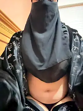  Laiali  online show from 10.05.25