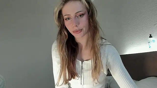 MilaDeLune online show from 11.08.25