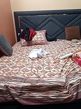 lust lovee online show from 11.15.25