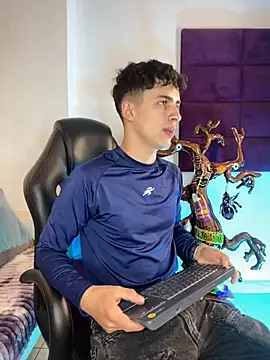 AdrianRinaldi online show from 10.29.25