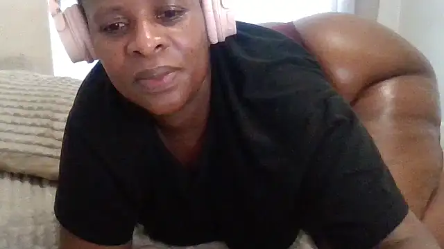 SexyNonnyy online show from 11.28.25