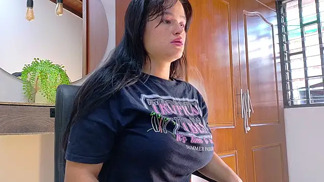 Jennifer Vega1 online show from 02.11.26