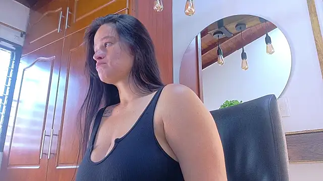 Jennifer Vega1 online show from 05.06.26