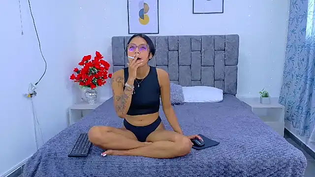 Soffia Konig  online show from 01.08.26