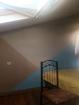 Snapshot of Julia_Giulia chatting on 10.27.25 Julia Giulia online show from 10.27.25