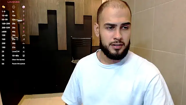 Snapshot of Marcus_Soler chatting on 10.28.25 Marcus Soler online show from 10.28.25