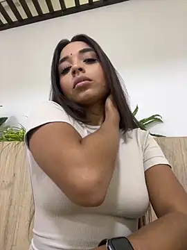 AnnyVega  online show from 11.04.25