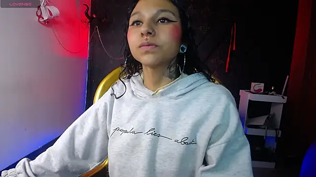 Snapshot of Sweettpleasure chatting on 09.12.25 Sweettpleasure online show from 09.12.25