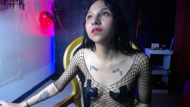 Snapshot of Sweettpleasure chatting on 09.13.25 Sweettpleasure online show from 09.13.25