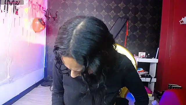 Snapshot of Sweettpleasure chatting on 10.04.25 Sweettpleasure online show from 10.04.25