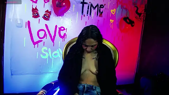 Snapshot of Sweettpleasure chatting on 10.14.25 Sweettpleasure online show from 10.14.25