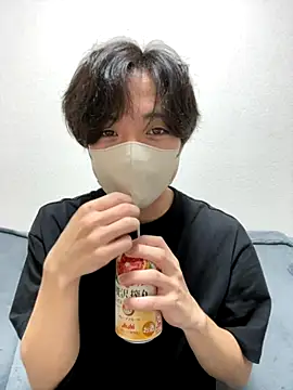 Snapshot of Yuma0718 chatting on 09.28.25 Yuma0718 online show from 09.28.25