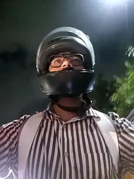 Snapshot of YoursThickDick chatting on 09.18.25 YoursThickDick online show from 09.18.25