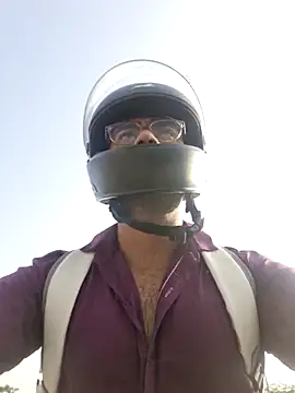 Snapshot of YoursThickDick chatting on 09.20.25 YoursThickDick online show from 09.20.25