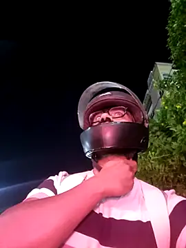 Snapshot of YoursThickDick chatting on 09.24.25 YoursThickDick online show from 09.24.25