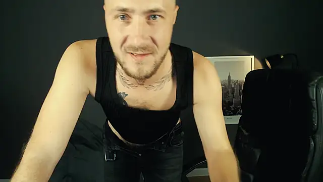 Snapshot of Mr_At_ chatting on 09.10.25 Mr At  online show from 09.10.25