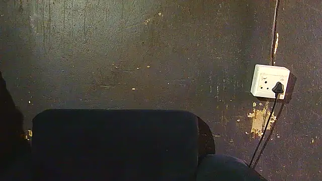 Snapshot of Augustine-Blooomxx chatting on 10.24.25 Augustine-Blooomxx online show from 10.24.25