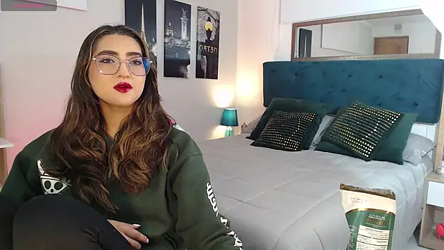 madame lottie online show from 10.04.25