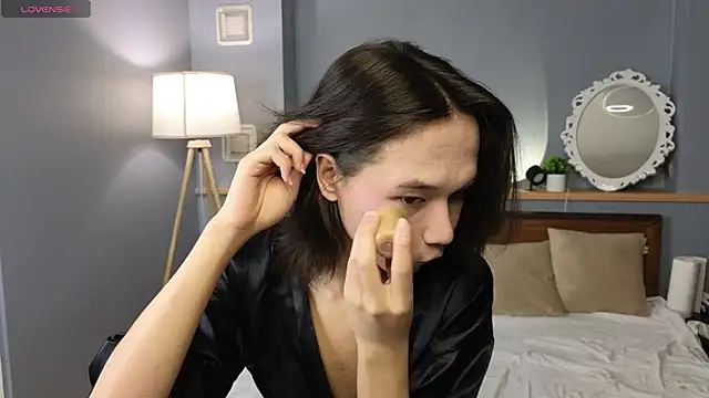 okerriella online show from 10.16.25