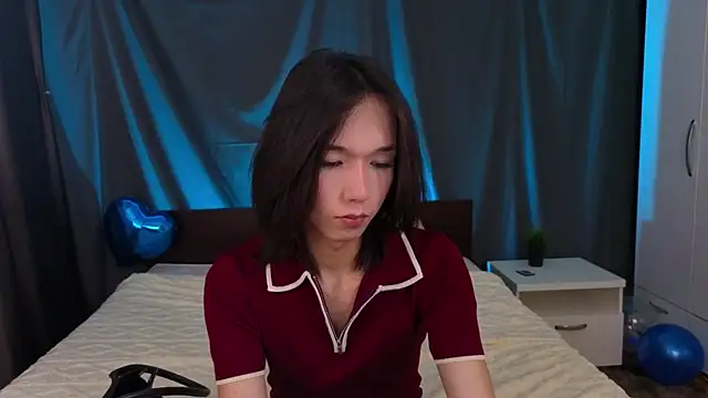 okerriella online show from 11.09.25