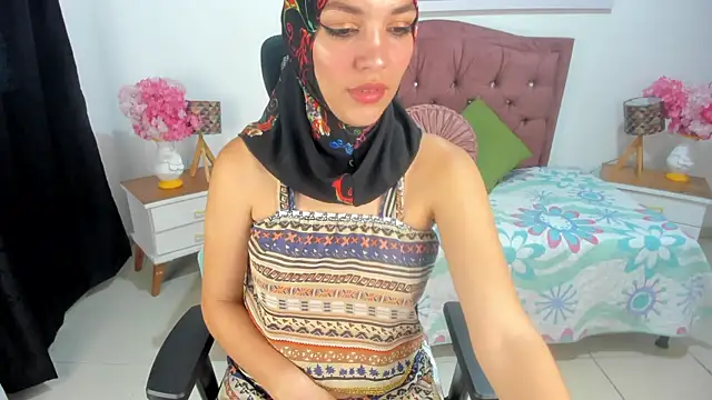 Snapshot of SofiaRivera1 chatting on 09.14.25 SofiaRivera1 online show from 09.14.25