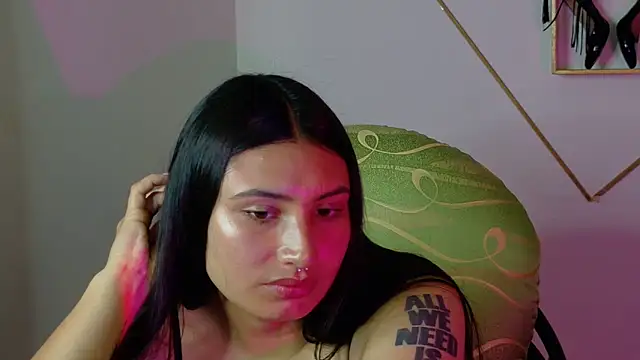 Snapshot of Linda_andrew chatting on 02.09.26 Linda andrew online show from 02.09.26