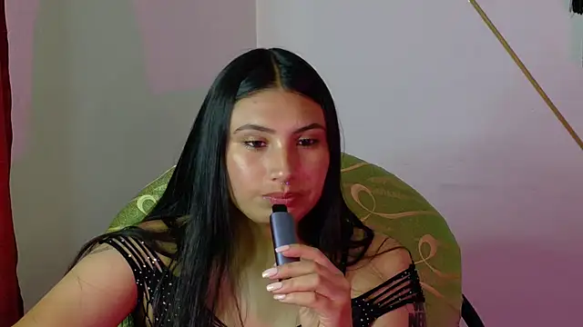 Snapshot of Linda_andrew chatting on 02.13.26 Linda andrew online show from 02.13.26