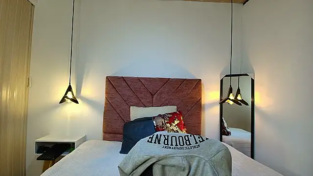 Snapshot of Hanna_Lee__ chatting on 02.24.26 Hanna Lee online show from 02.24.26