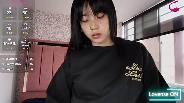 Snapshot of Hanna_Lee__ chatting on 04.22.26 Hanna Lee online show from 04.22.26