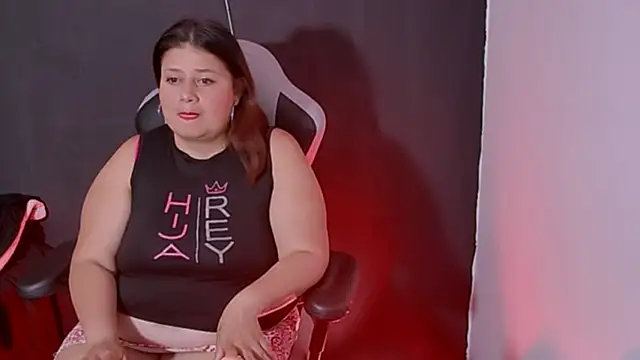 Snapshot of Lizz_Milf chatting on 09.17.25 Lizz Milf online show from 09.17.25