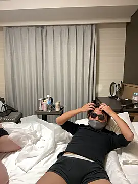 POMUPOMUPURIN2 online show from 11.28.25